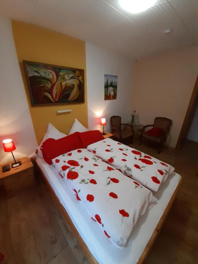 Bed and Breakfast Gastehaus Am Calmont à Ediger-Eller Extérieur photo